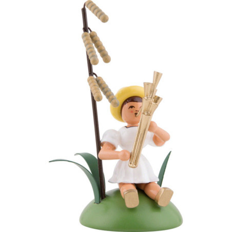 Blumenkind mit Haselblüte und Schalmei sitzend - 12 cm