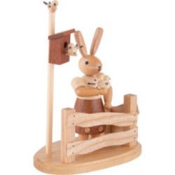 Hasenfrau am Gartenzaun - 13 cm