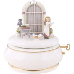 Spieldose "Drei Haselnüsse für Aschenbrödel" - 16,5 cm