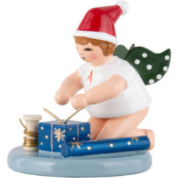 Weihnachtsengel kniend mit Mütze und Geschenken - 6,5 cm