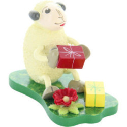 Sheep "Jubilari", Gets Presents - 5,5 cm / 2.2 inch