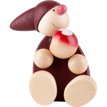 Wicht mit Apfel sitzend - rot - 15 cm