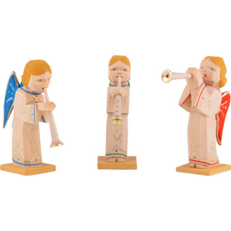 Engelgruppe mit Flöte und verschieden farbigen Flügeln 3-teilig. - 5,5 cm
