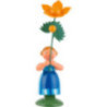 Wiesenblumenmädchen mit Sumpfdotterblume - 11 cm