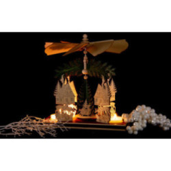 1-stöckige Pyramide Waldhaus mit Weihnachtsmann und Hirsch - 20 cm