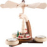 1-stöckige Pyramide naturfarben Weihnachtsmann mit Schlitten und Eisenbahn - 19 cm