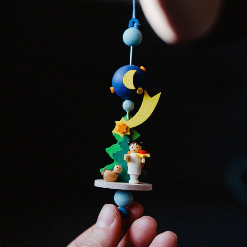 Christbaumschmuck Spindel mit Engelchen - 11 cm